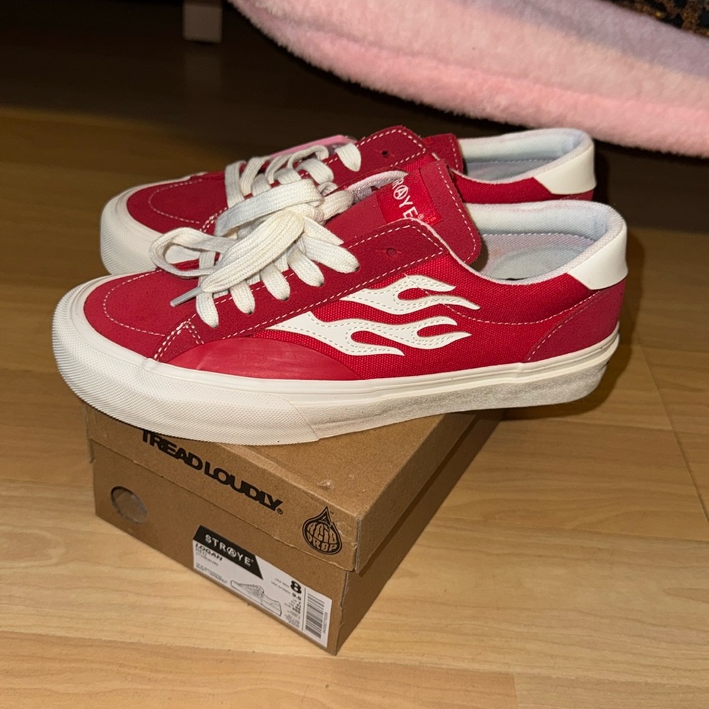 Straye shoes